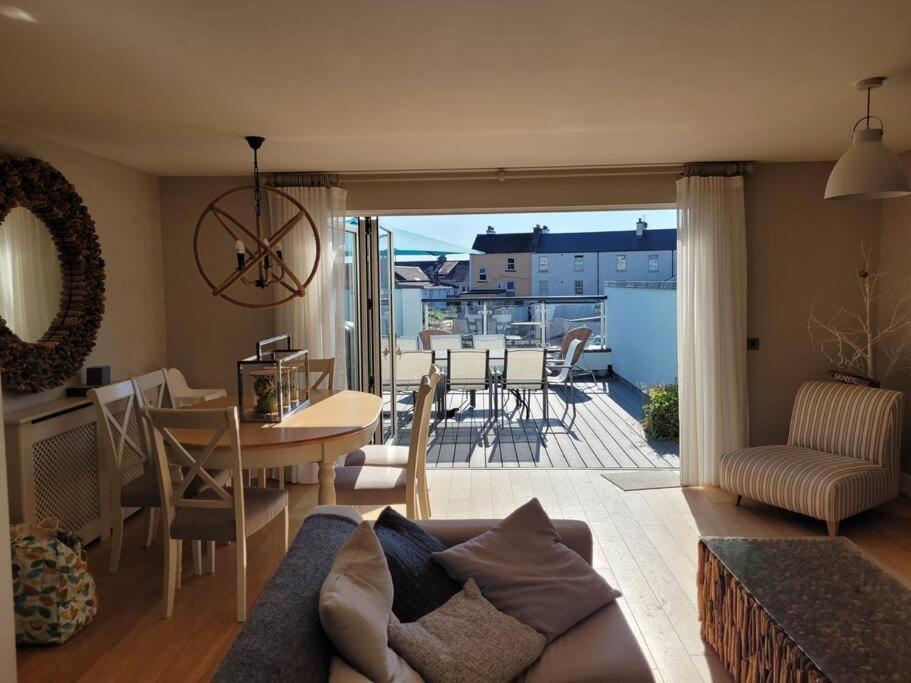 Central Modern Townhouse In Saundersfoot Villa Kültér fotó